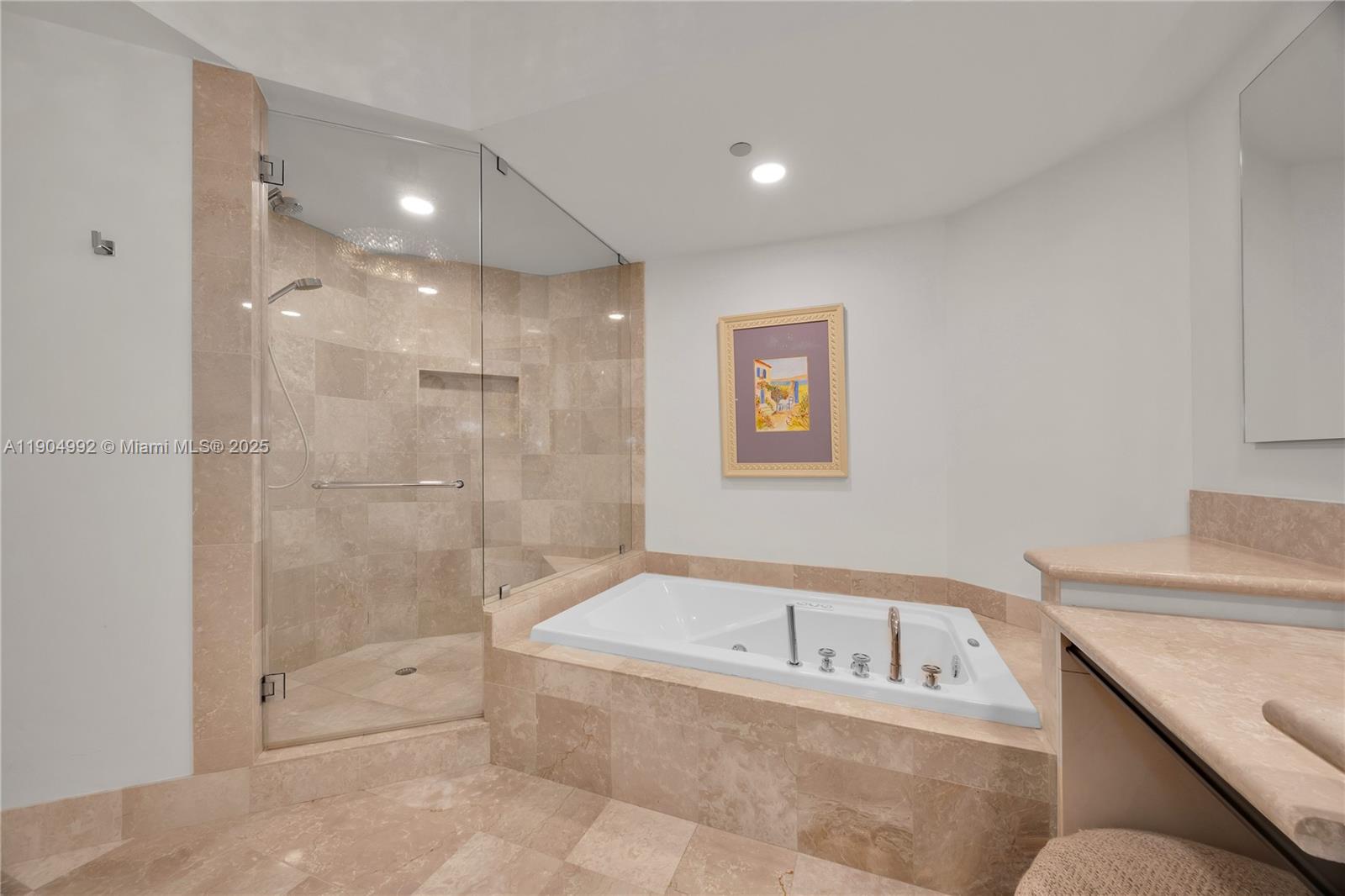10 Edgewater Dr #4F, Coral Gables FL 33133