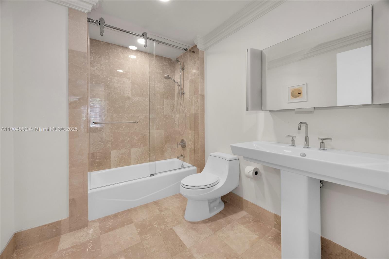 10 Edgewater Dr #4F, Coral Gables FL 33133