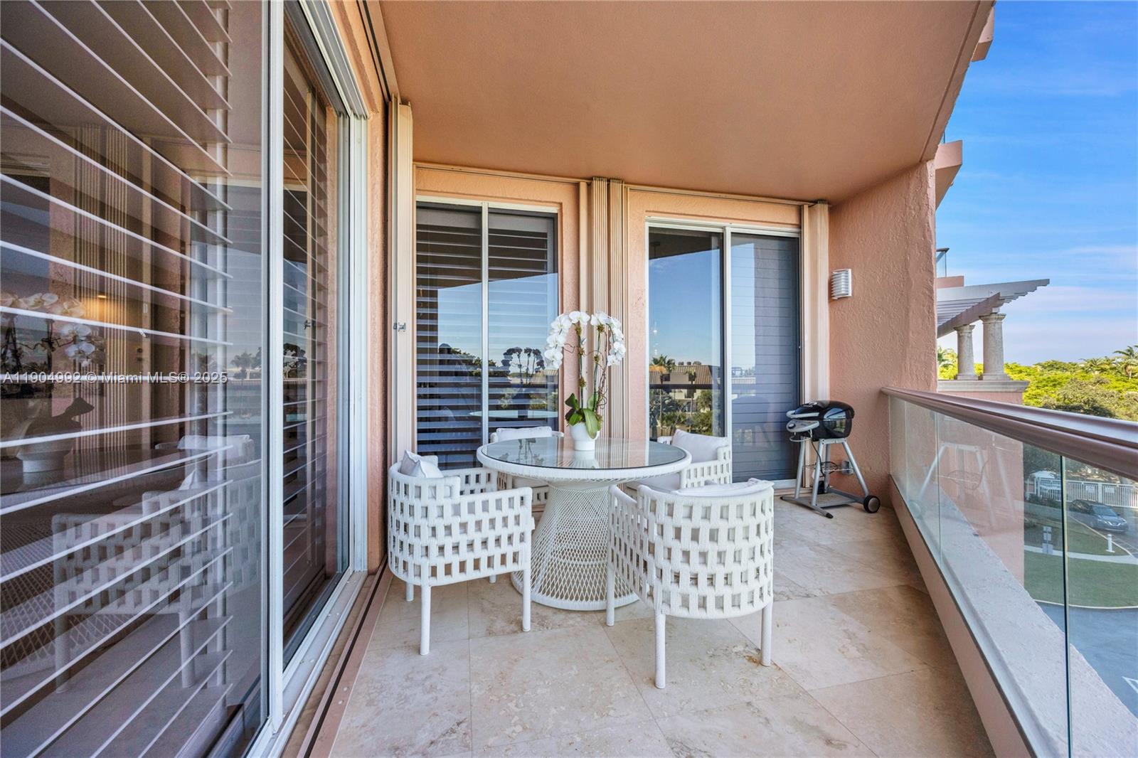 10 Edgewater Dr #4F, Coral Gables FL 33133