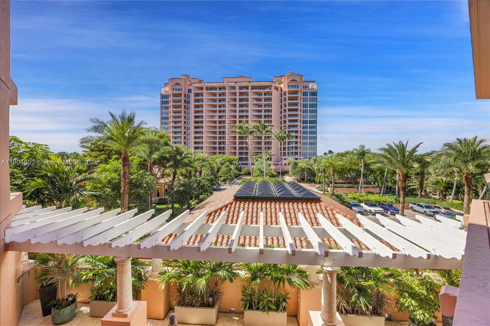 10 Edgewater Dr #4F, Coral Gables FL 33133