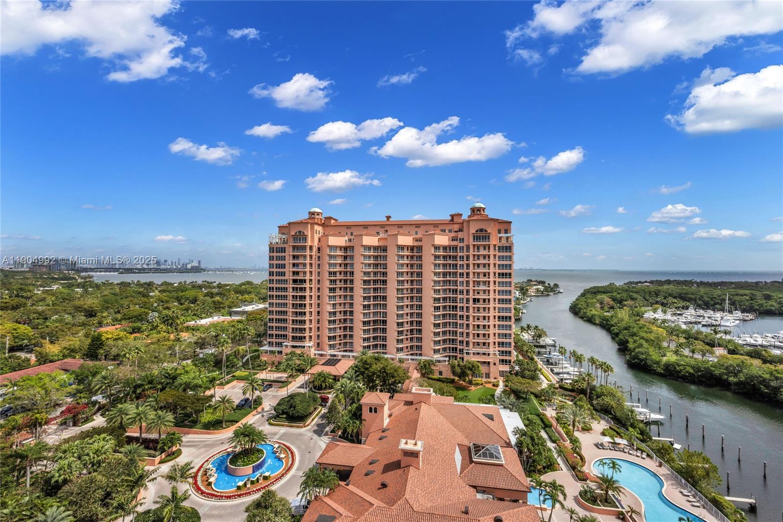 10 Edgewater Dr #4F, Coral Gables FL 33133