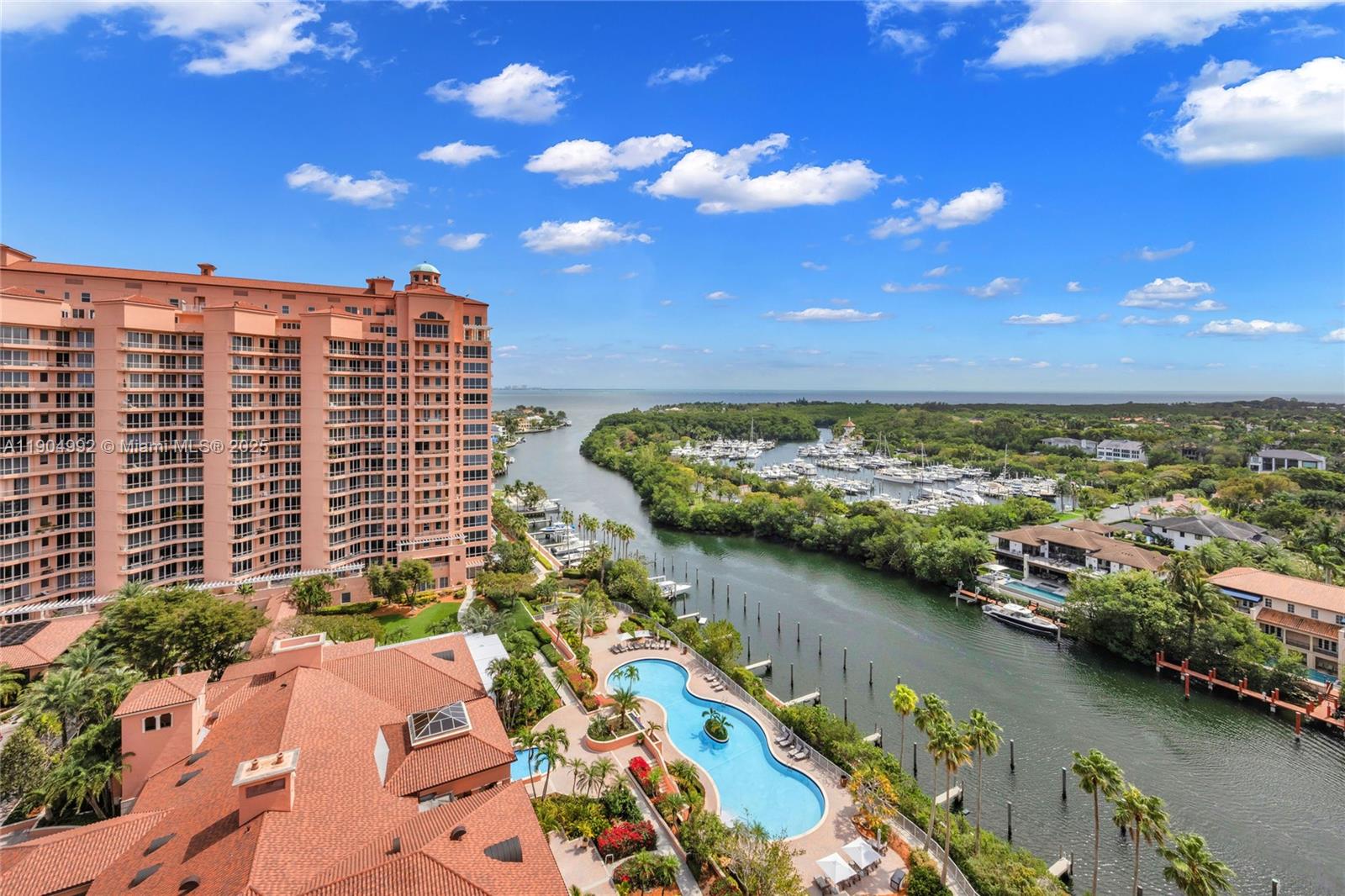 10 Edgewater Dr #4F, Coral Gables FL 33133