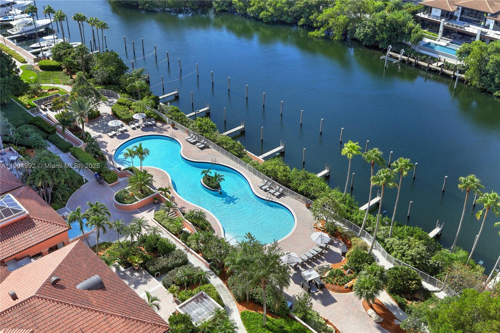 10 Edgewater Dr #4F, Coral Gables FL 33133