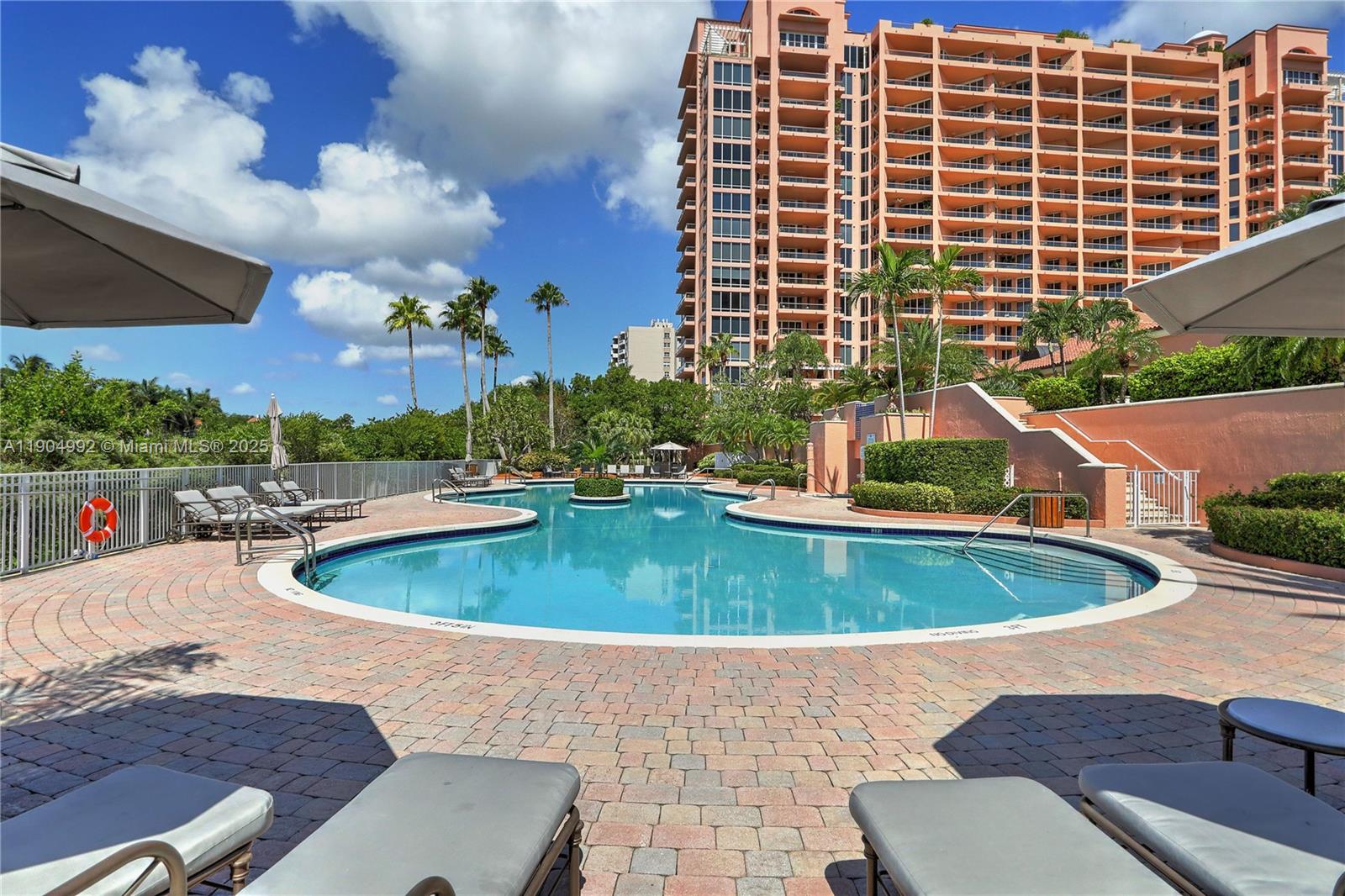 10 Edgewater Dr #4F, Coral Gables FL 33133