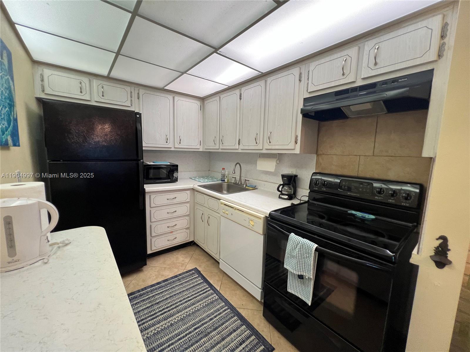 108 Bravado Ln #8, Palm Beach Shores FL 33404