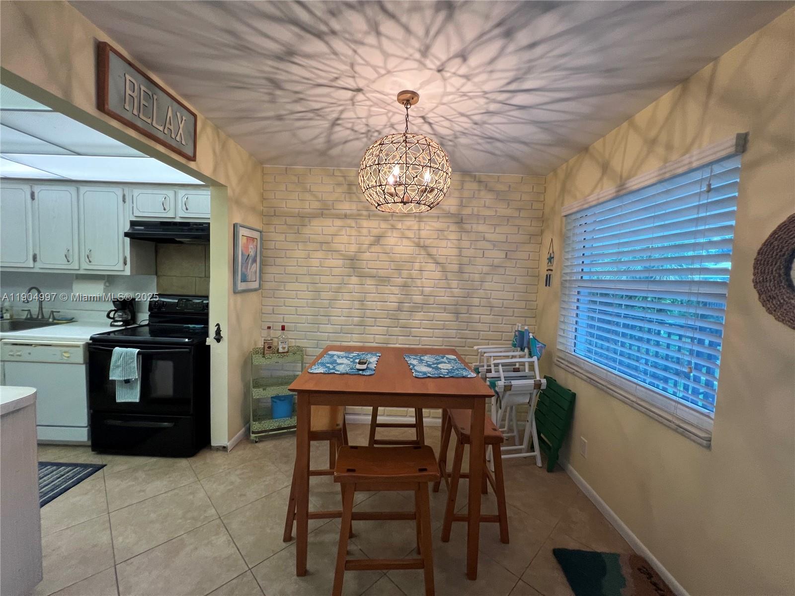 108 Bravado Ln #8, Palm Beach Shores FL 33404