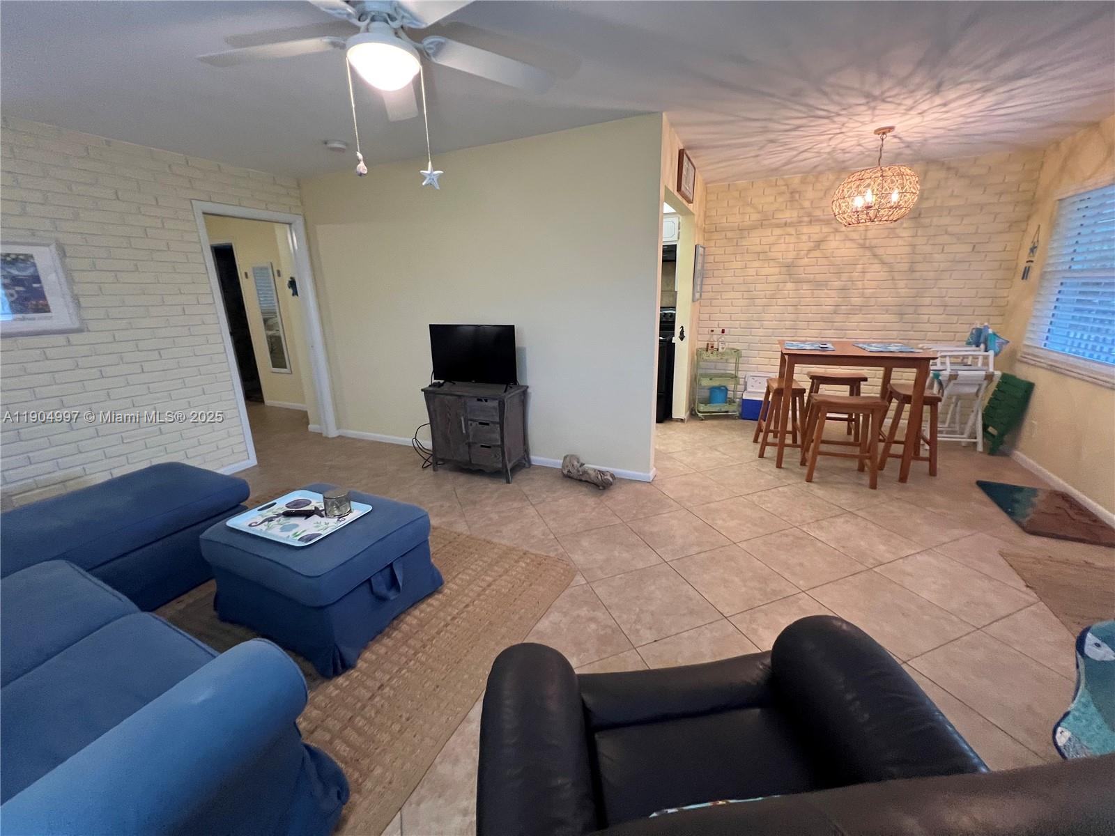 108 Bravado Ln #8, Palm Beach Shores FL 33404