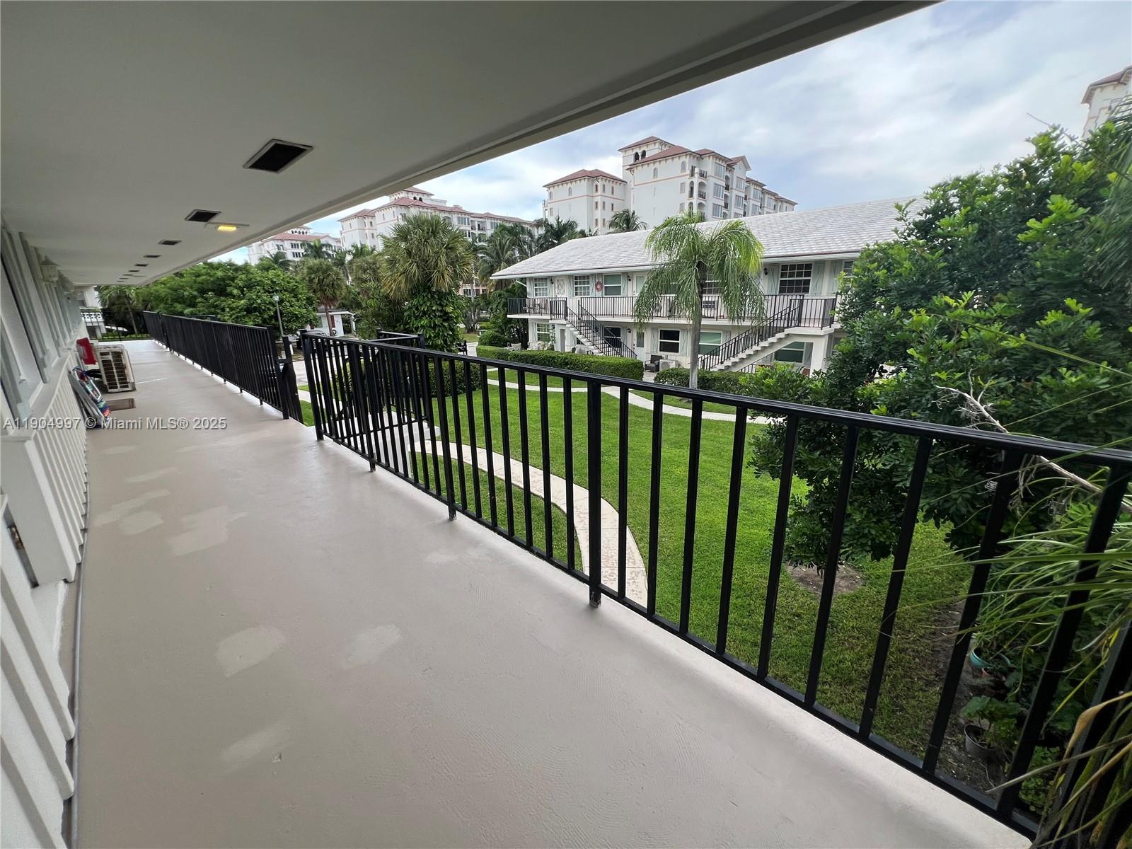108 Bravado Ln #8, Palm Beach Shores FL 33404