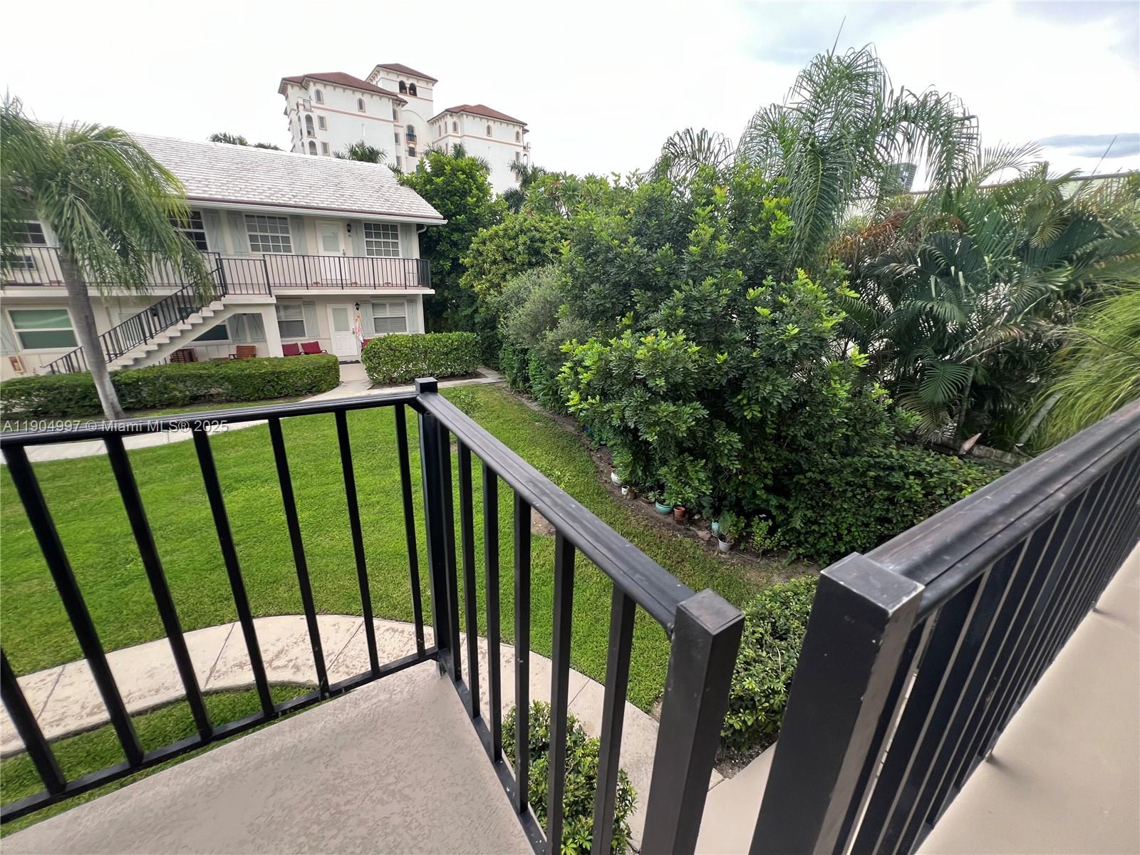 108 Bravado Ln #8, Palm Beach Shores FL 33404