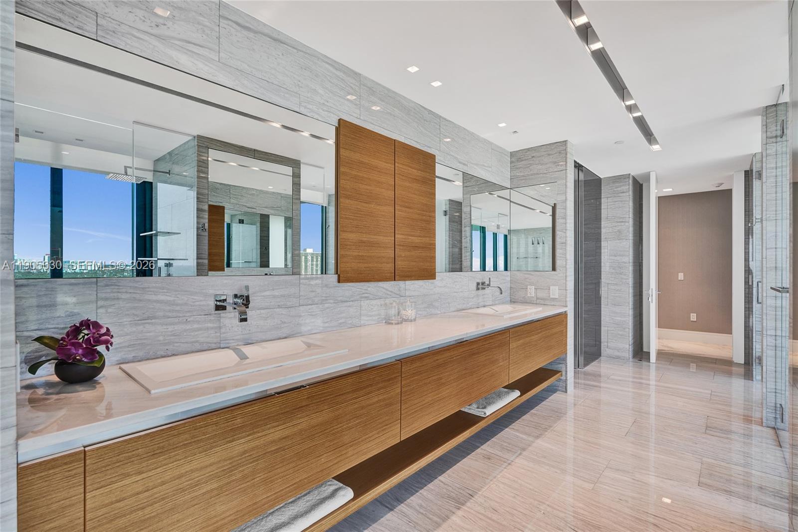 19575 Collins Ave #16, Sunny Isles Beach FL 33160