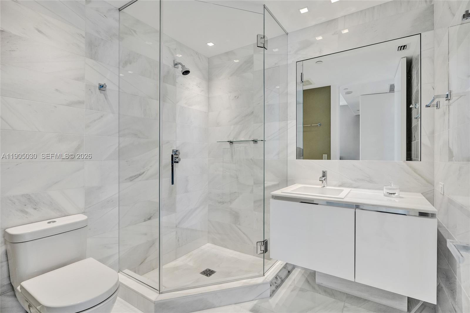 19575 Collins Ave #16, Sunny Isles Beach FL 33160
