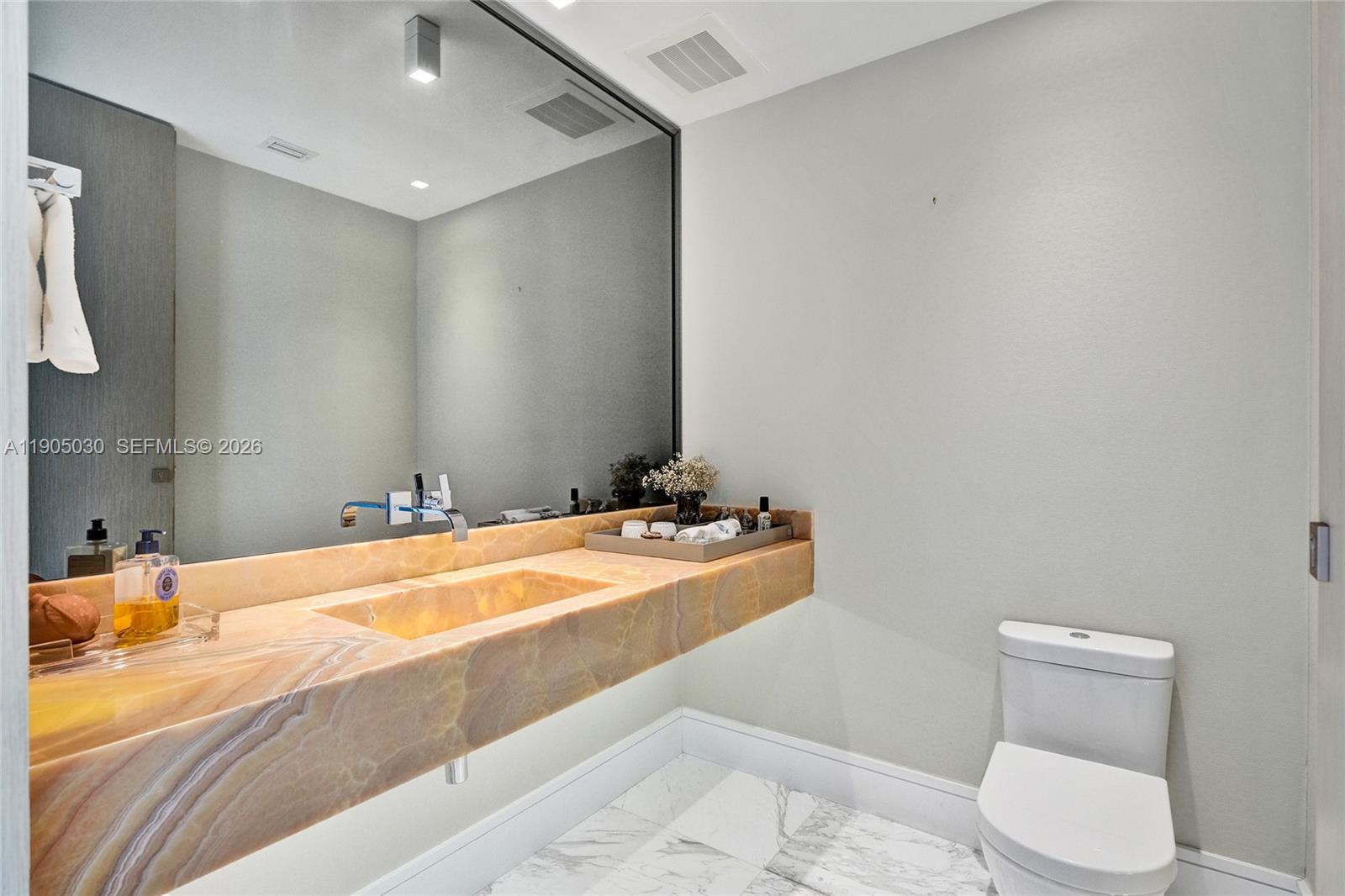 19575 Collins Ave #16, Sunny Isles Beach FL 33160