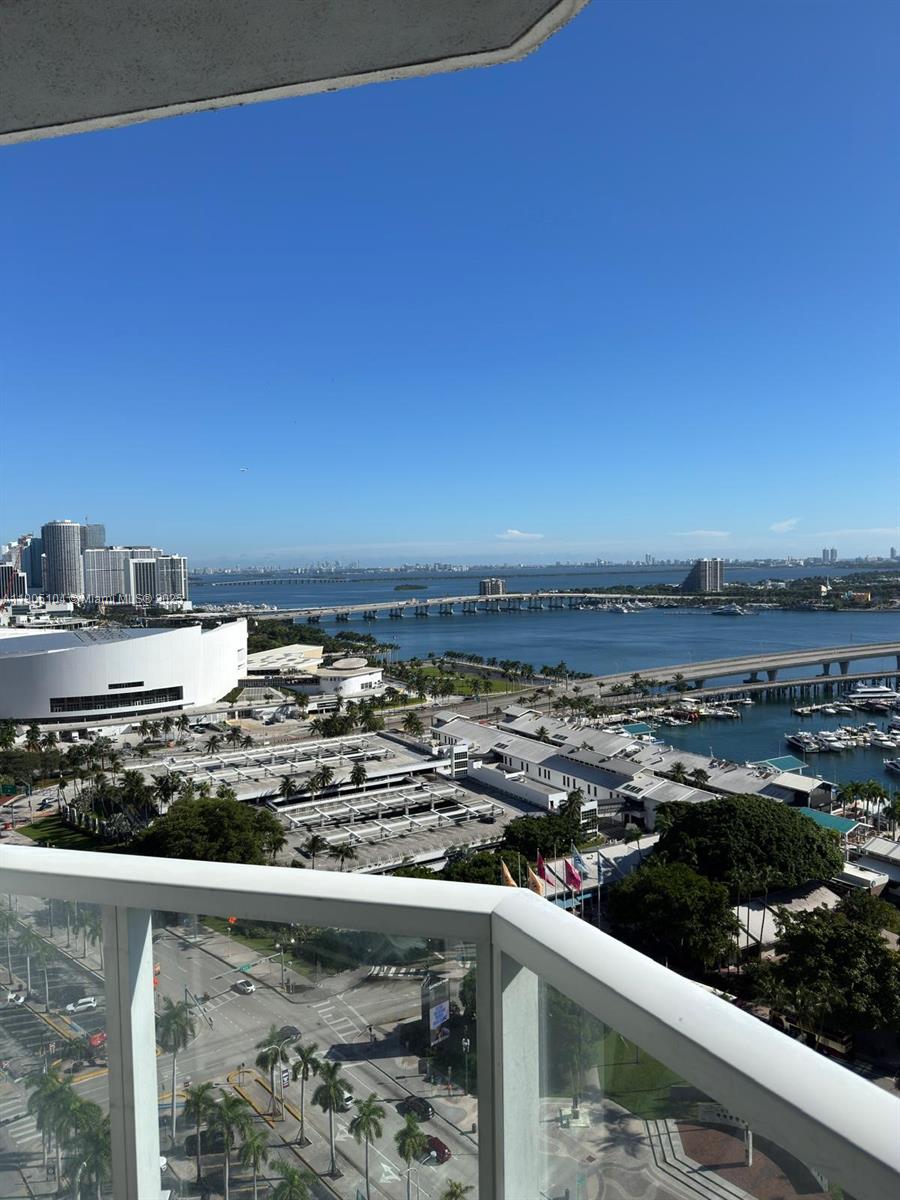 244 Biscayne Blvd #1502, Miami FL 33132