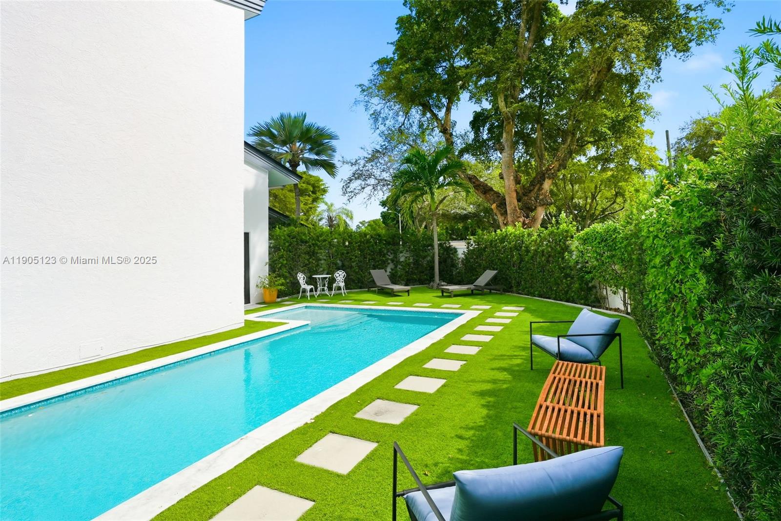 9200 NE 12th Ave, Miami Shores FL 33138