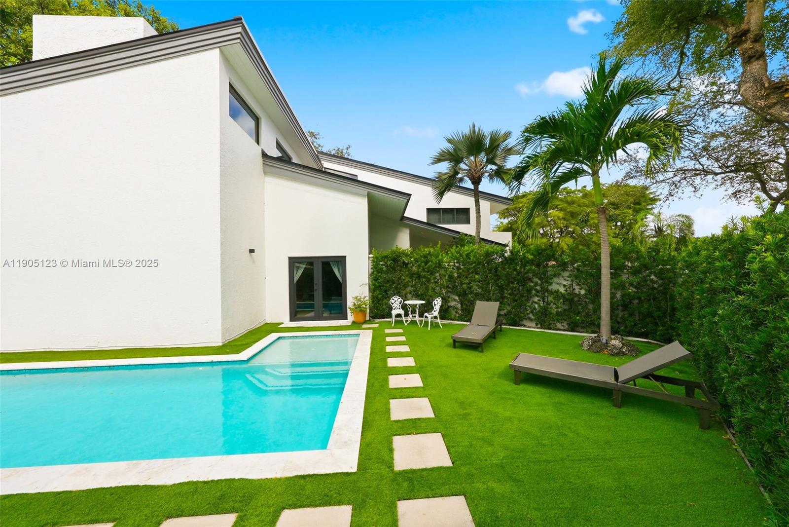 9200 NE 12th Ave, Miami Shores FL 33138
