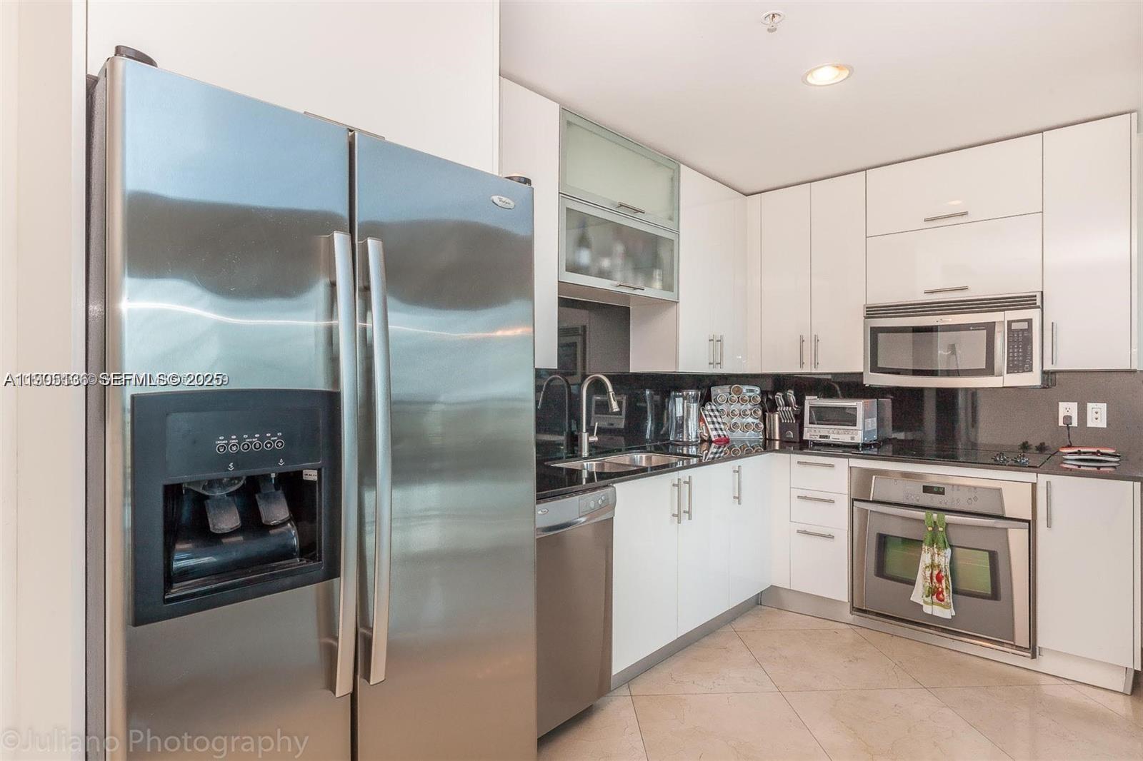 60 SW 13th St #4205, Miami FL 33130
