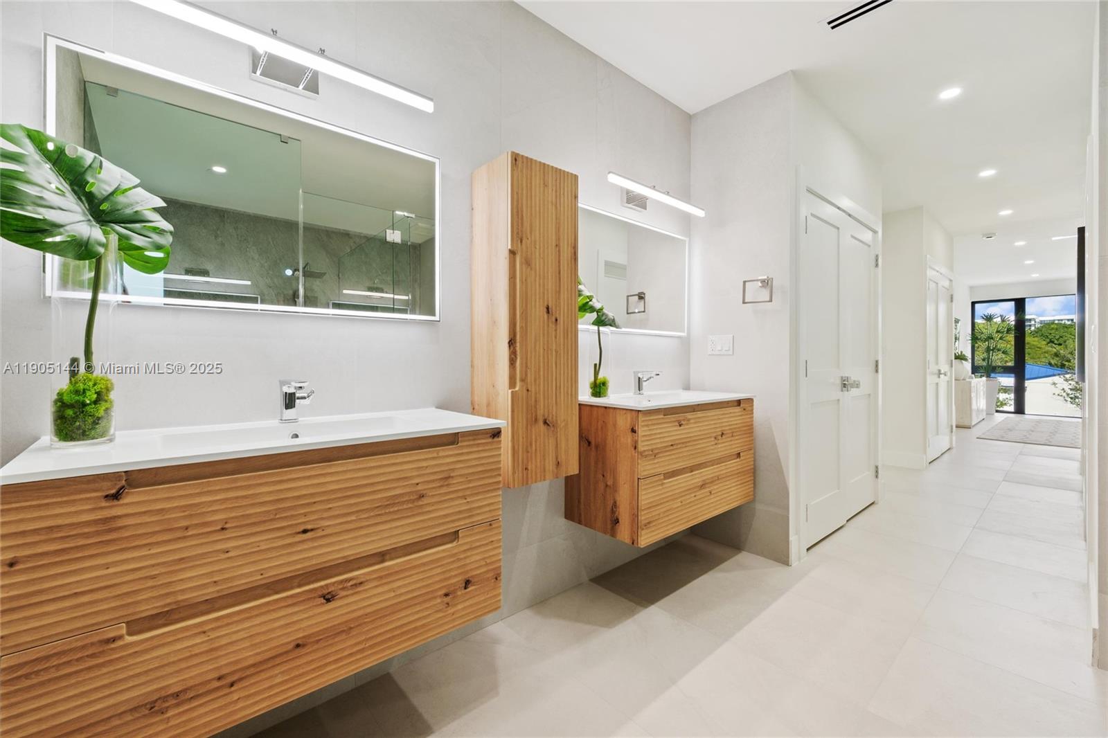 2127 SW 11th Ter, Miami FL 33135