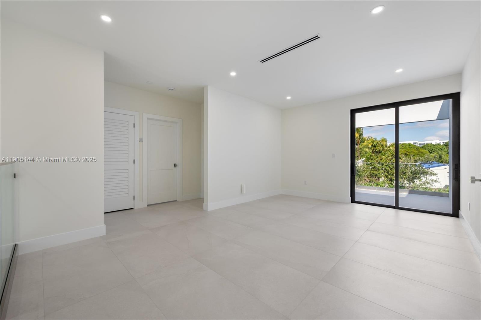 2127 SW 11th Ter, Miami FL 33135