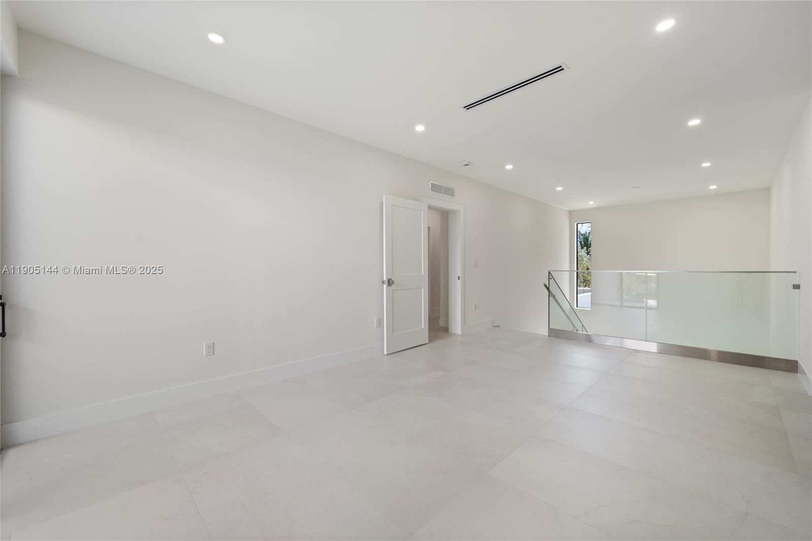 2127 SW 11th Ter, Miami FL 33135