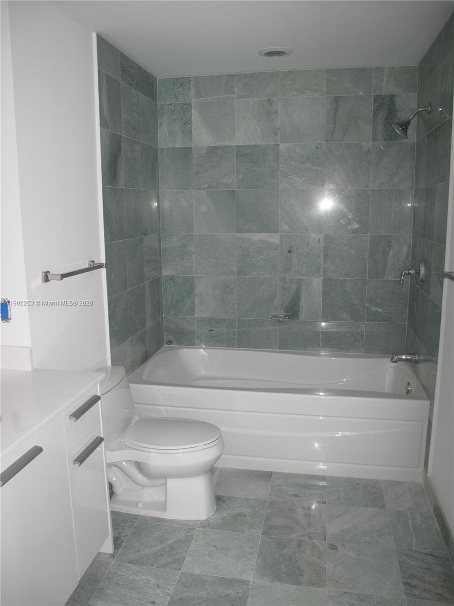 1060 Brickell Ave #3615, Miami FL 33131