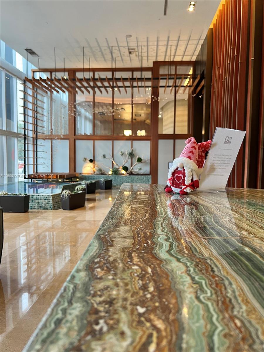 50 Biscayne Blvd #1809, Miami FL 33132