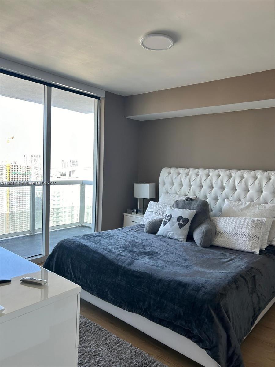 50 Biscayne Blvd #4607, Miami FL 33132