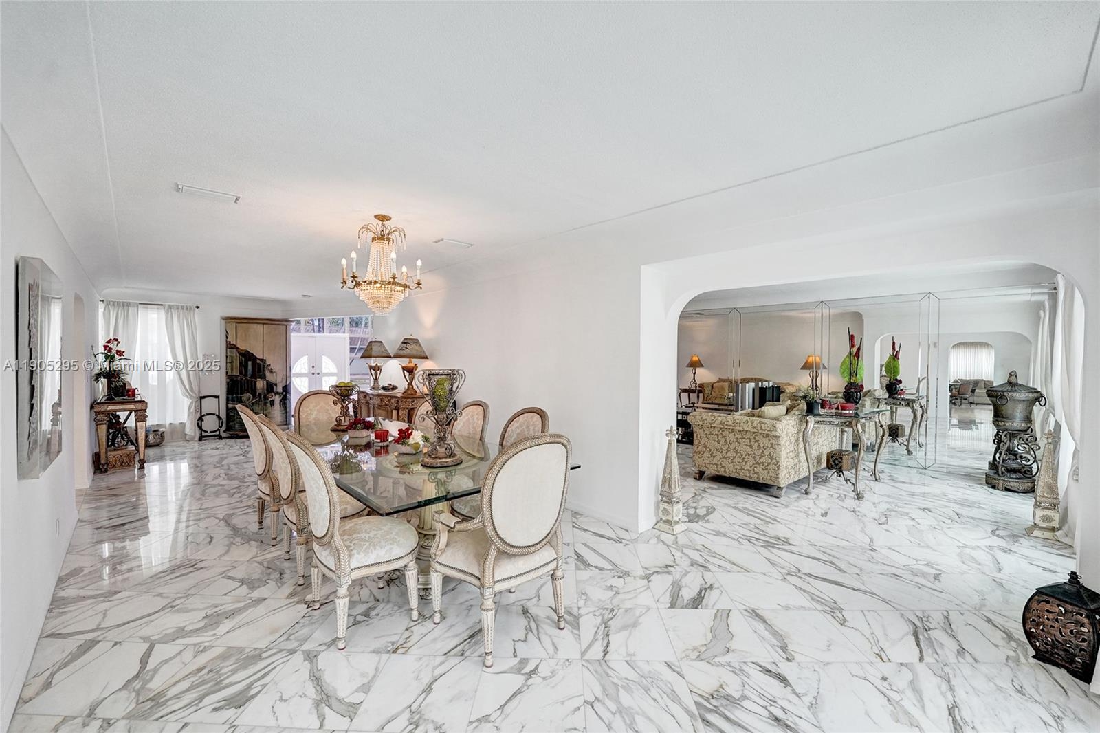 2889 NE 35th St, Fort Lauderdale FL 33306
