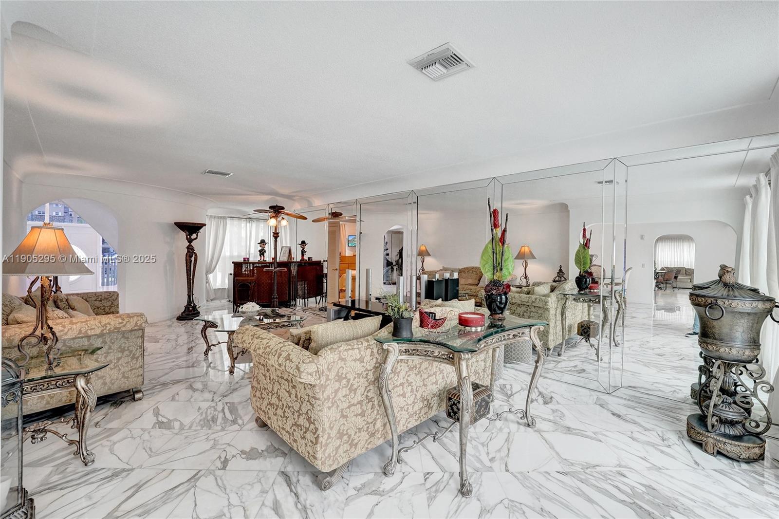2889 NE 35th St, Fort Lauderdale FL 33306