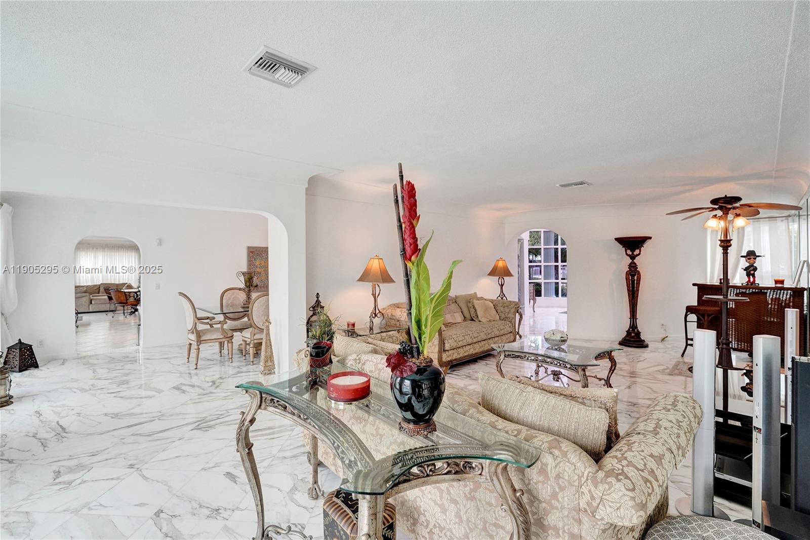 2889 NE 35th St, Fort Lauderdale FL 33306