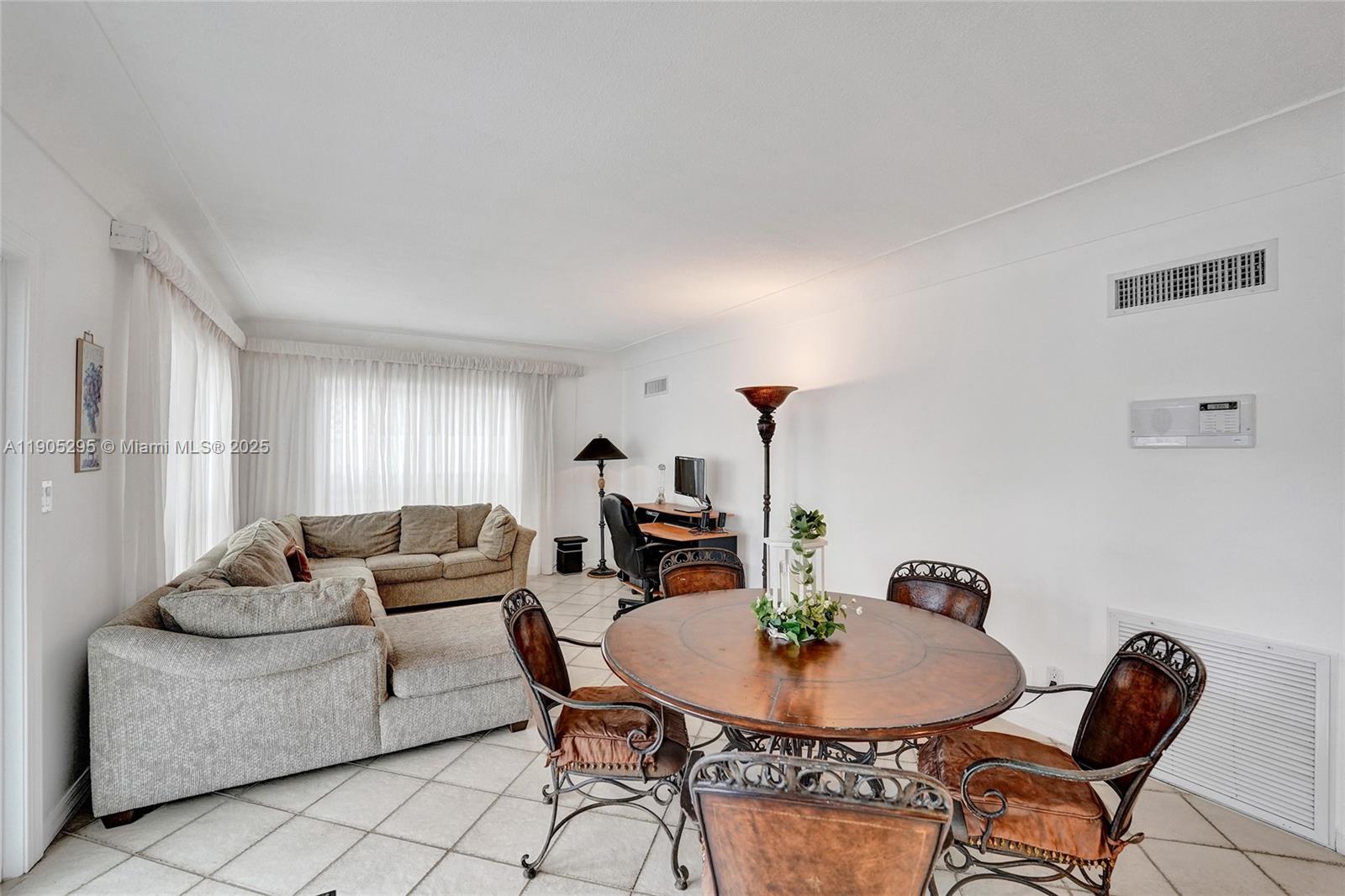 2889 NE 35th St, Fort Lauderdale FL 33306