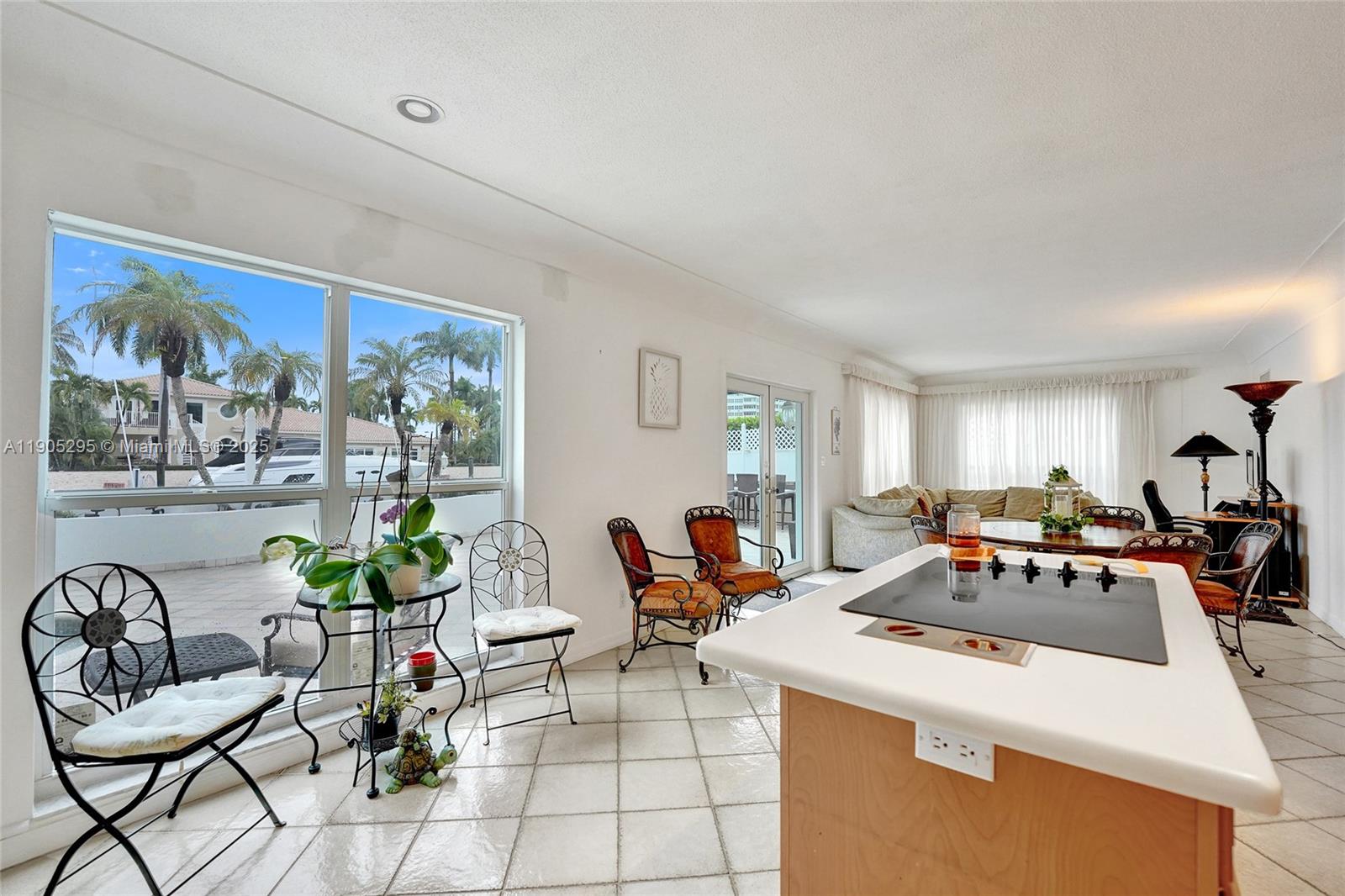 2889 NE 35th St, Fort Lauderdale FL 33306