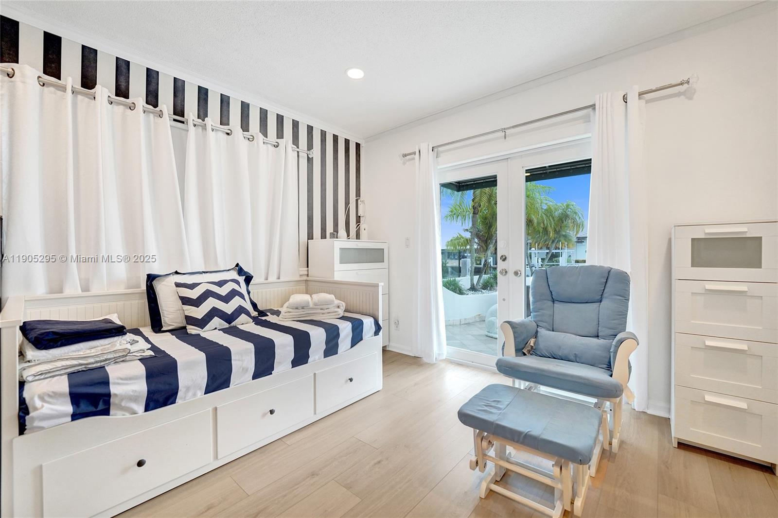 2889 NE 35th St, Fort Lauderdale FL 33306