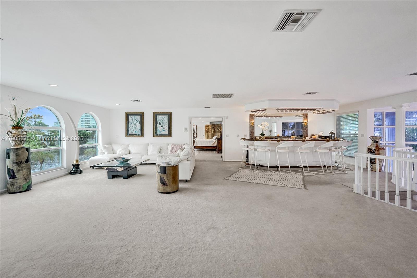 2889 NE 35th St, Fort Lauderdale FL 33306