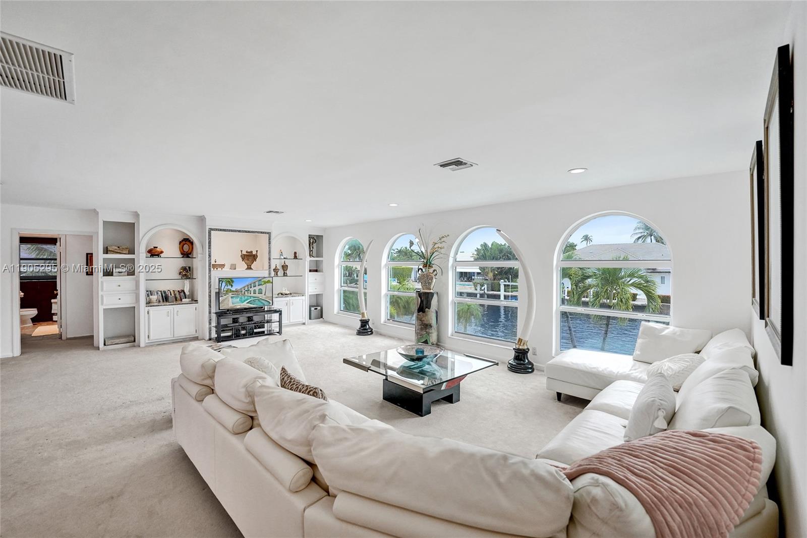 2889 NE 35th St, Fort Lauderdale FL 33306