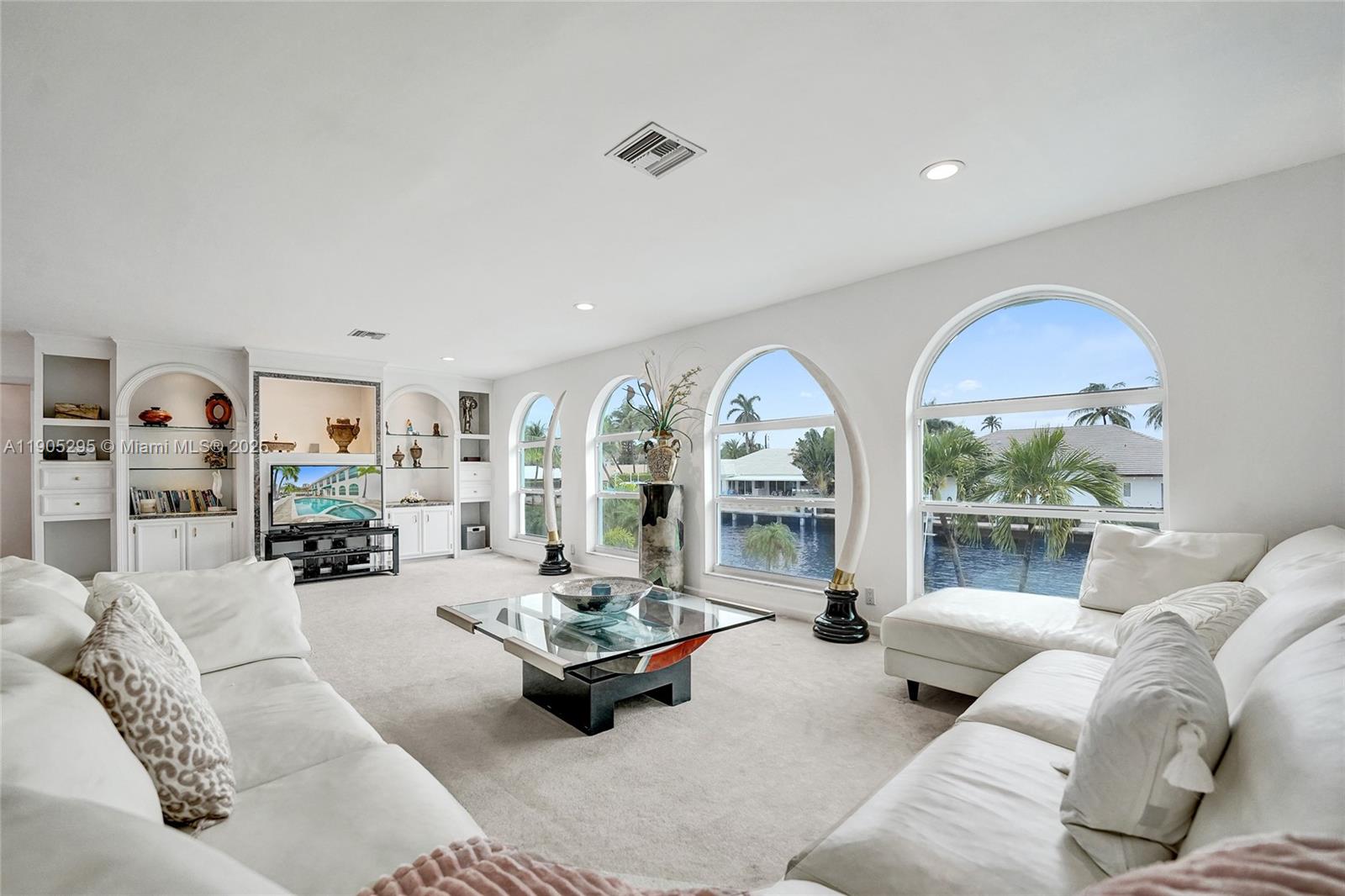 2889 NE 35th St, Fort Lauderdale FL 33306