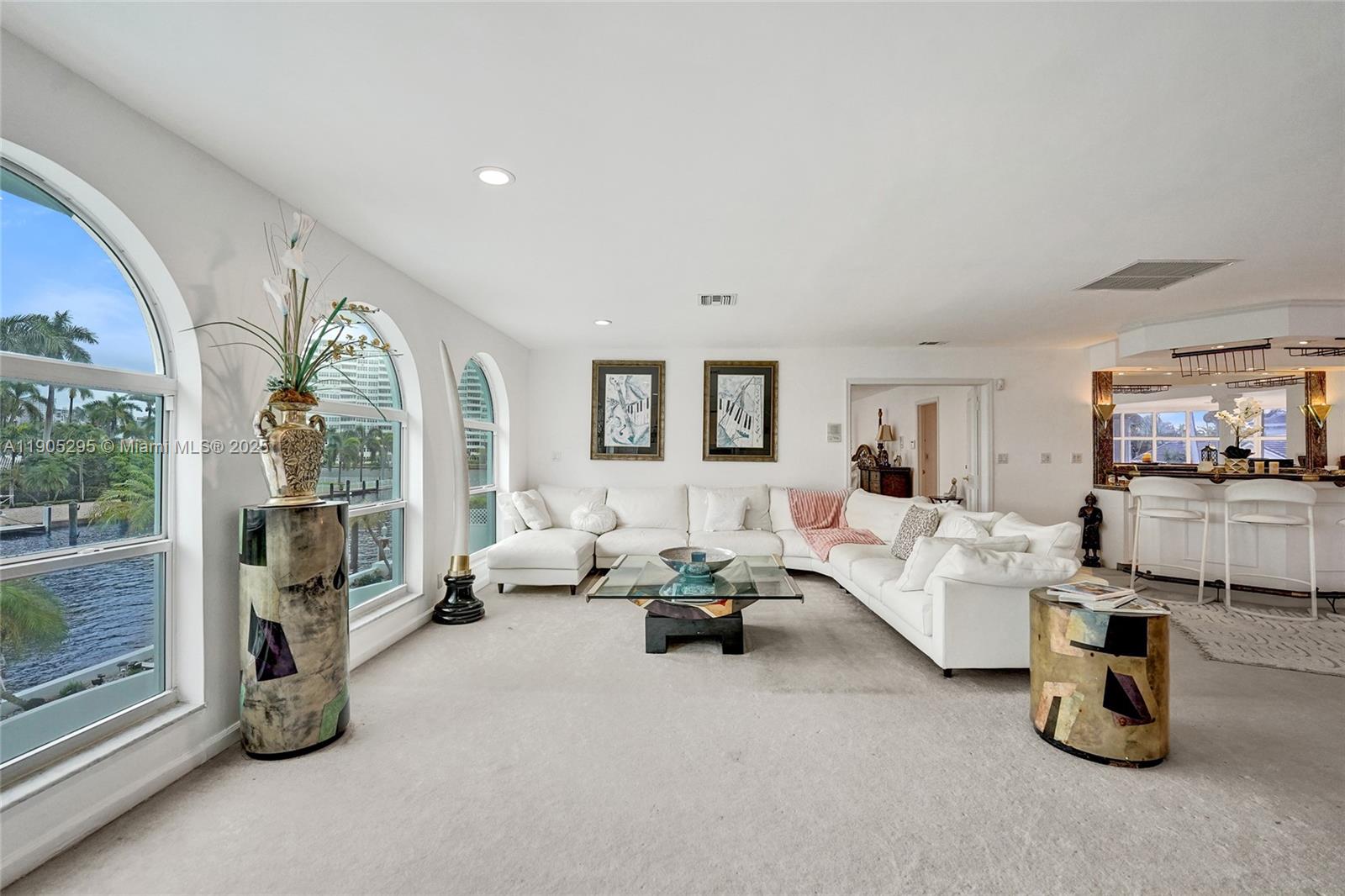 2889 NE 35th St, Fort Lauderdale FL 33306