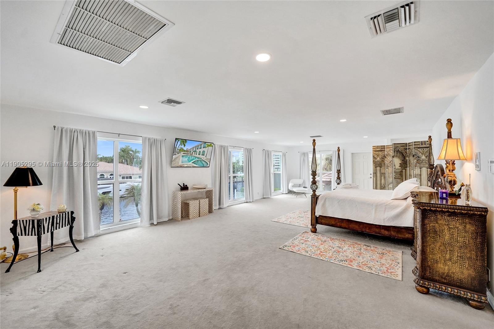 2889 NE 35th St, Fort Lauderdale FL 33306