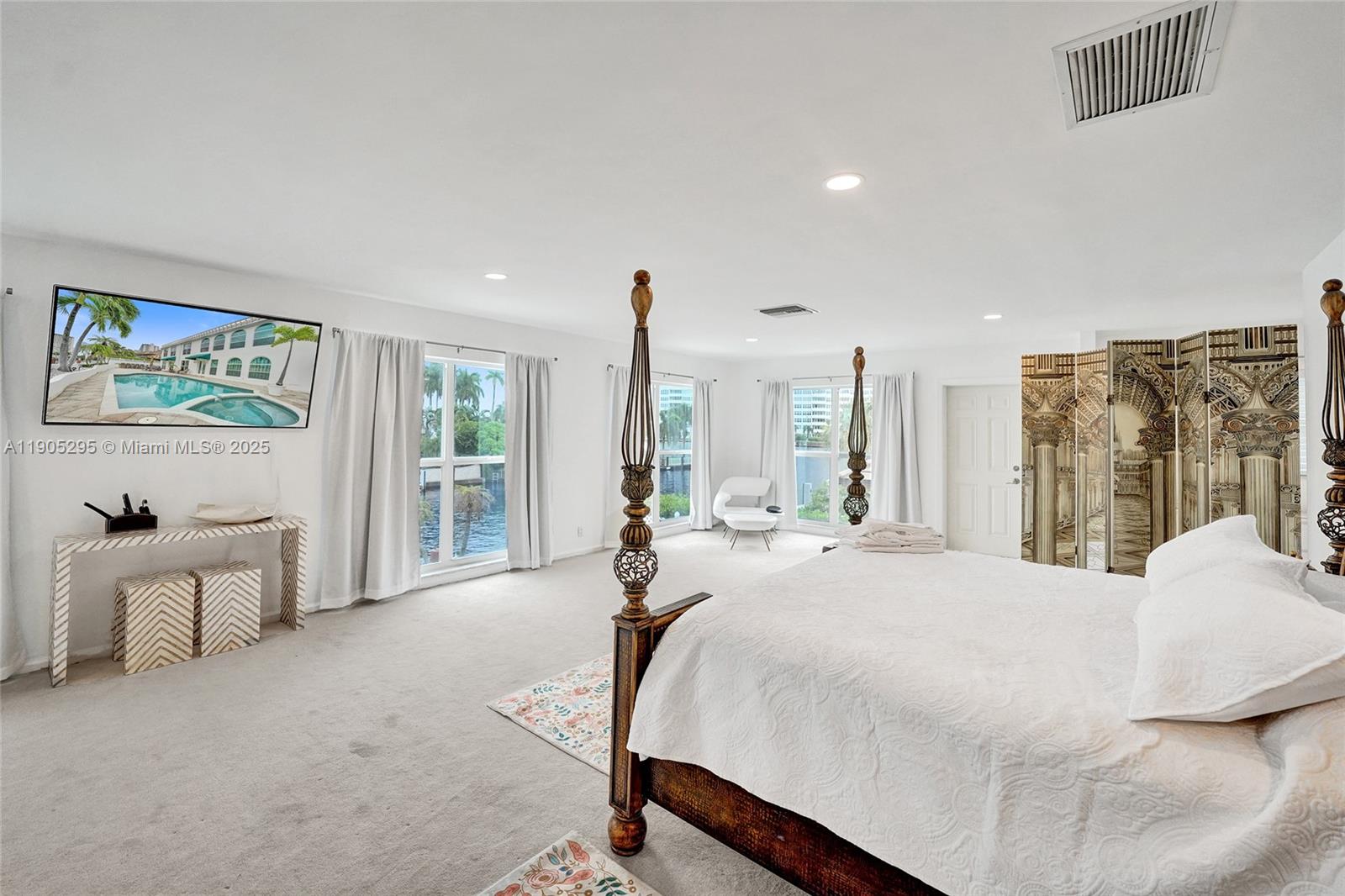 2889 NE 35th St, Fort Lauderdale FL 33306