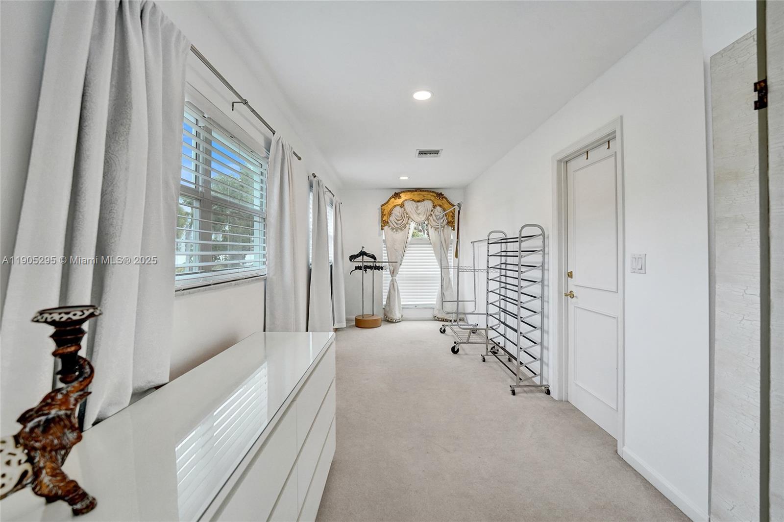 2889 NE 35th St, Fort Lauderdale FL 33306