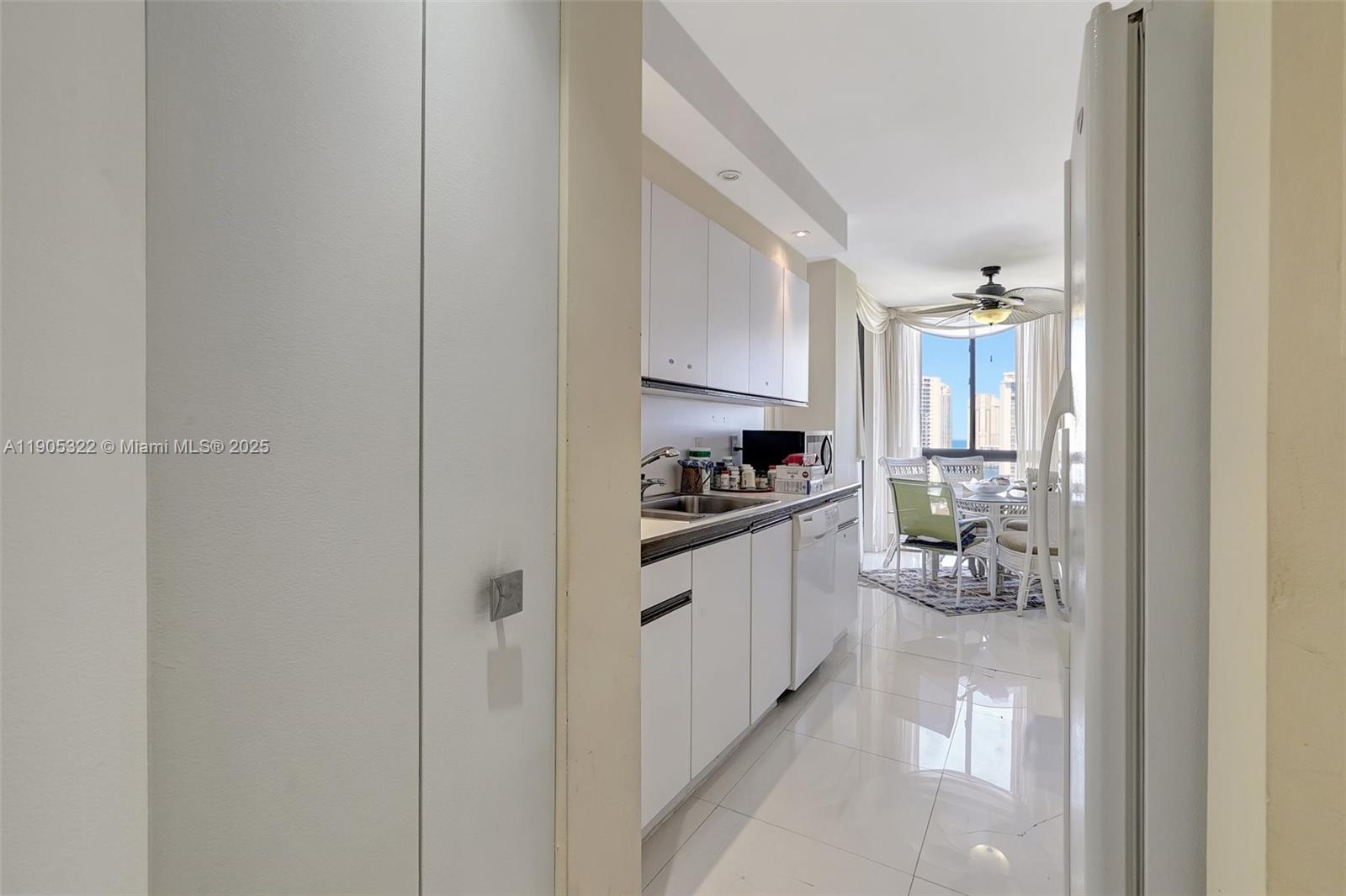 1000 Island Blvd #2004, Aventura FL 33160