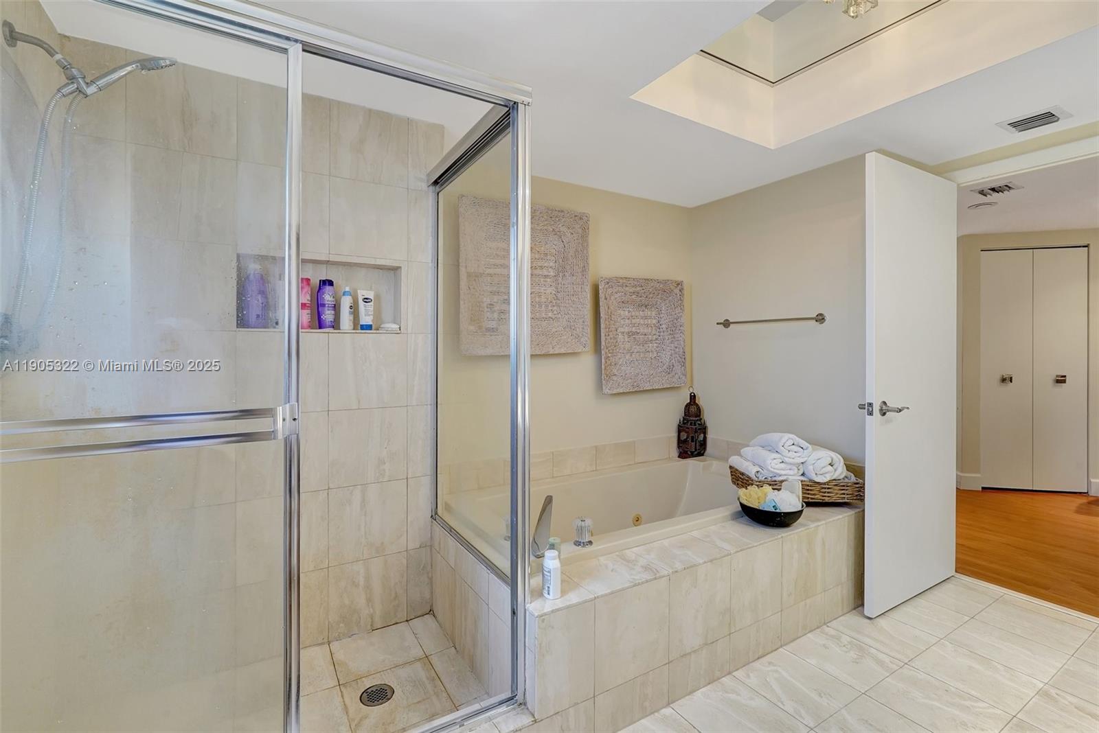 1000 Island Blvd #2004, Aventura FL 33160
