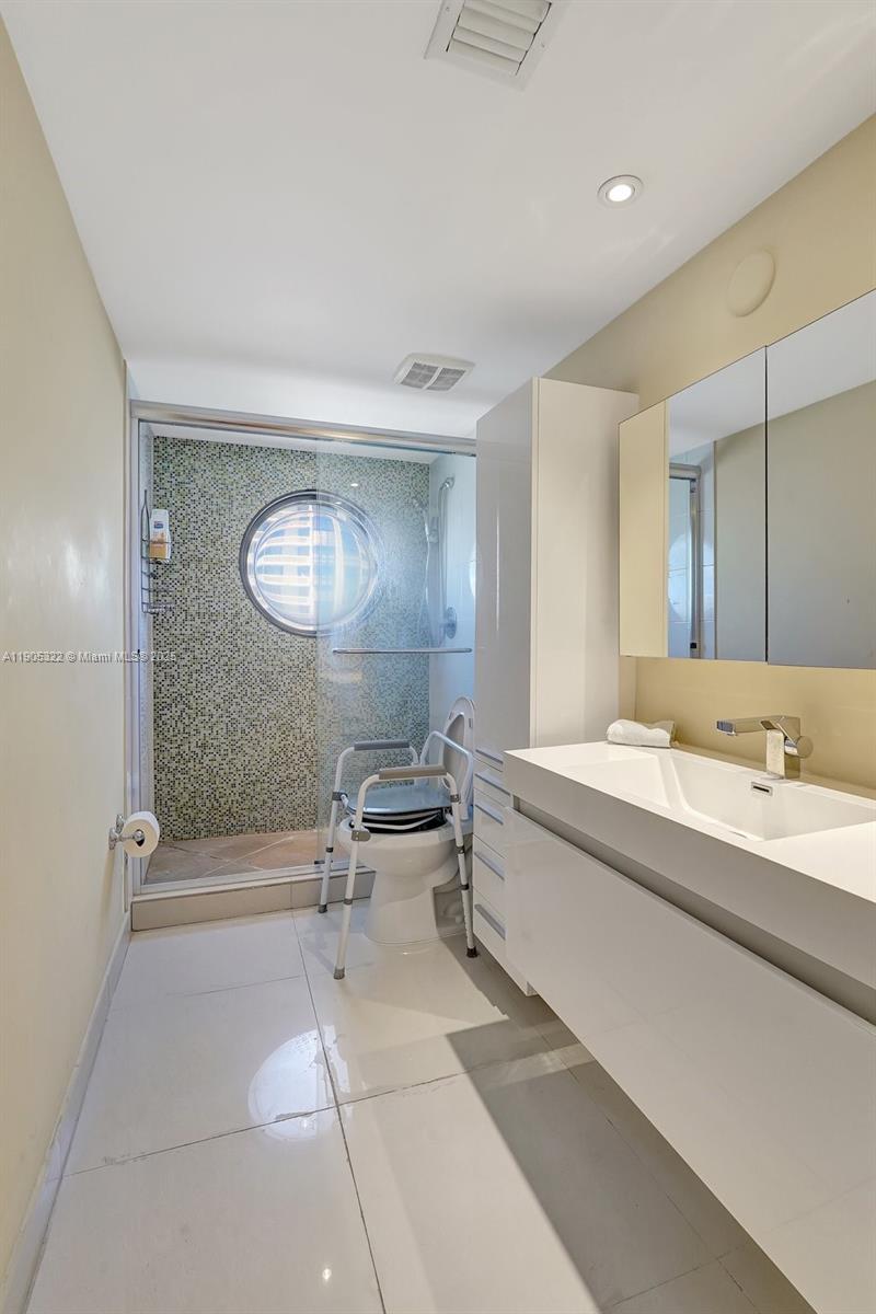1000 Island Blvd #2004, Aventura FL 33160