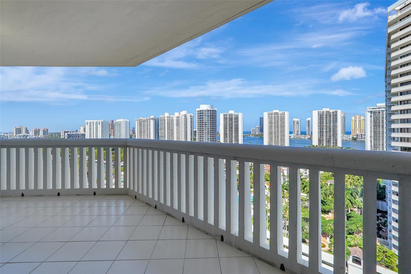 1000 Island Blvd #2004, Aventura FL 33160