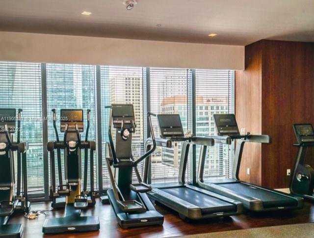 1300 S Miami Ave #4001, Miami FL 33130