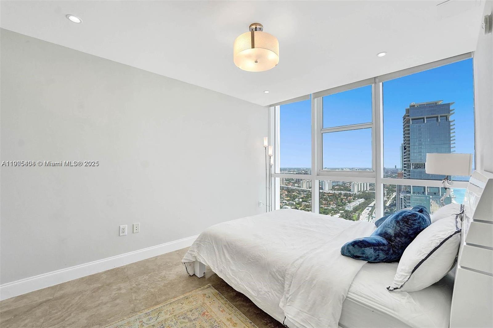 18201 Collins Ave #5202, Sunny Isles Beach FL 33160
