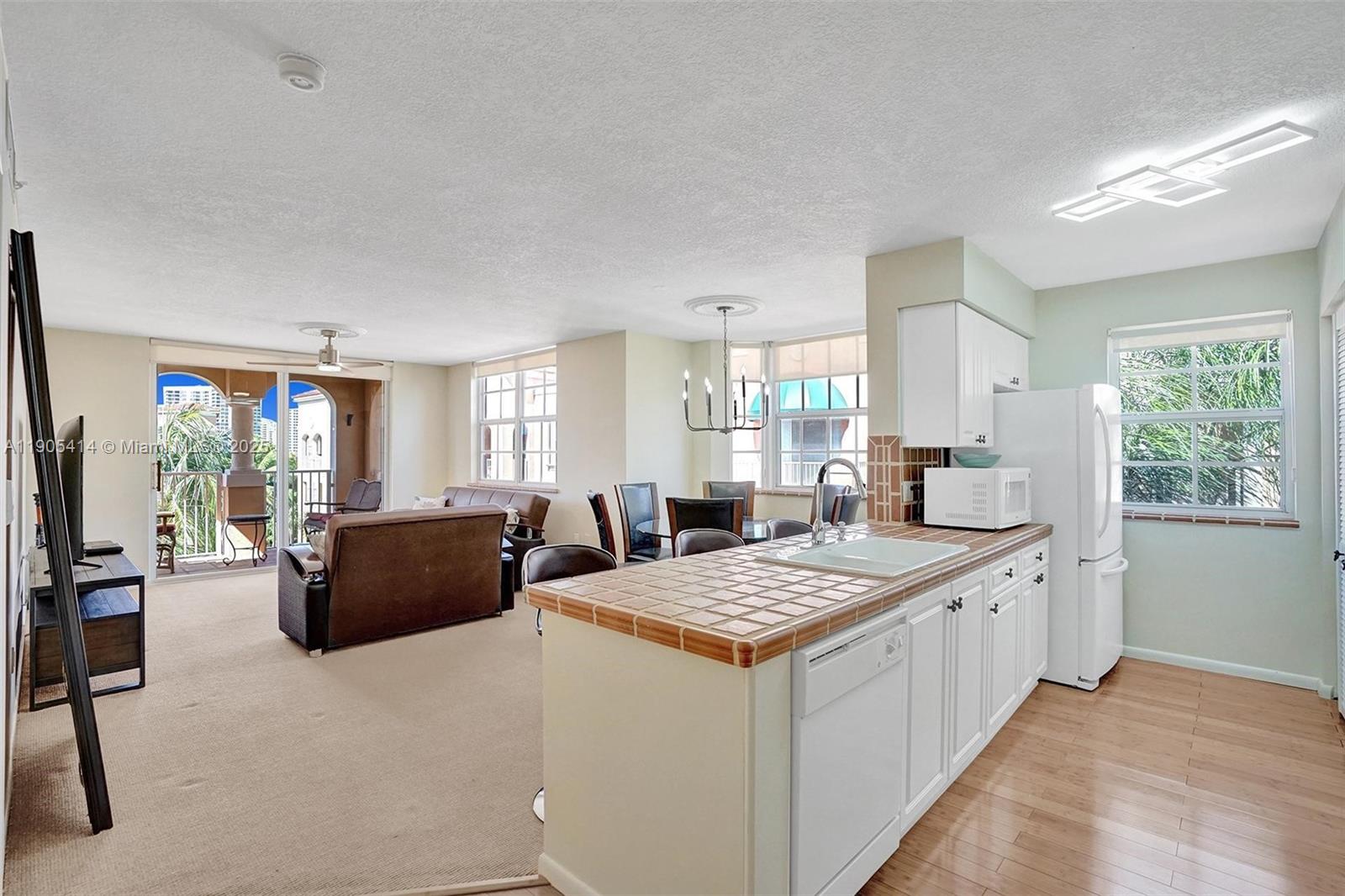 19877 E Country Club Dr #3607, Aventura FL 33180