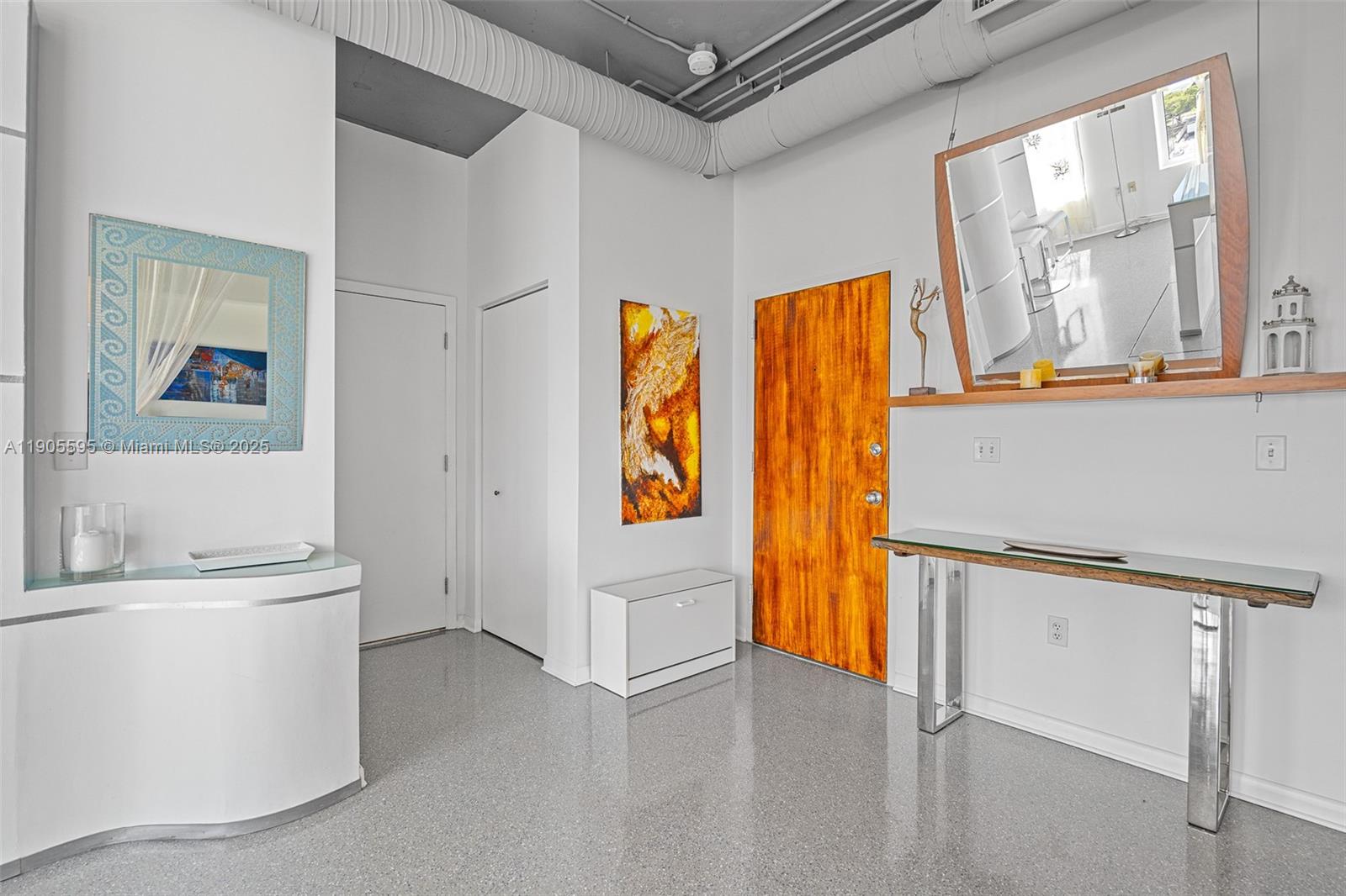 10 SW South River Dr #PHI11, Miami FL 33130