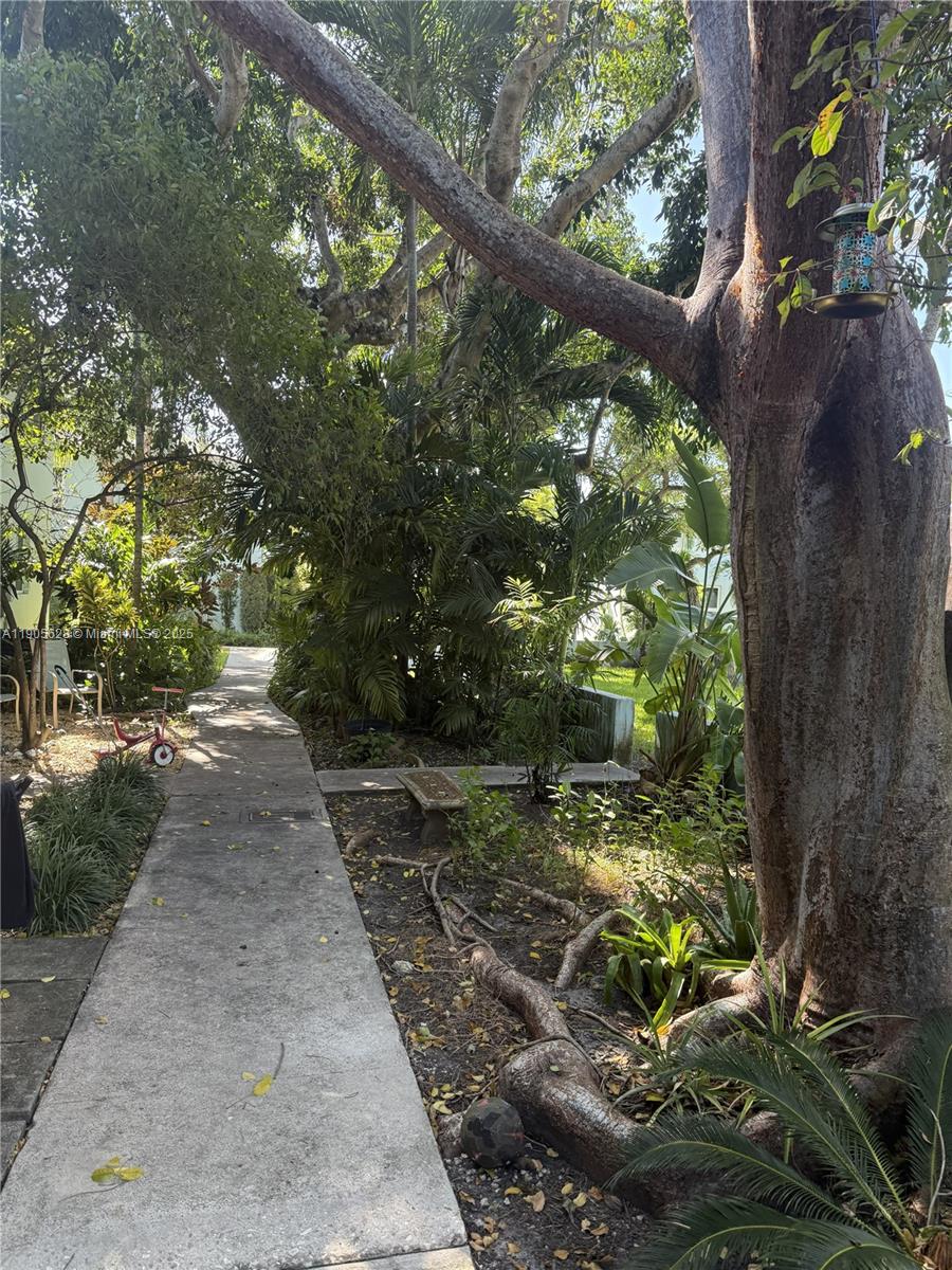 7700 SW 56th Ave #4, Miami FL 33143