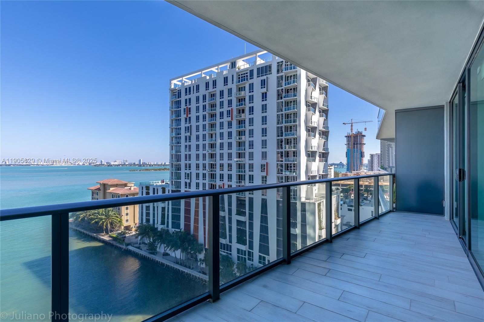 460 NE 28th St #1905, Miami FL 33137