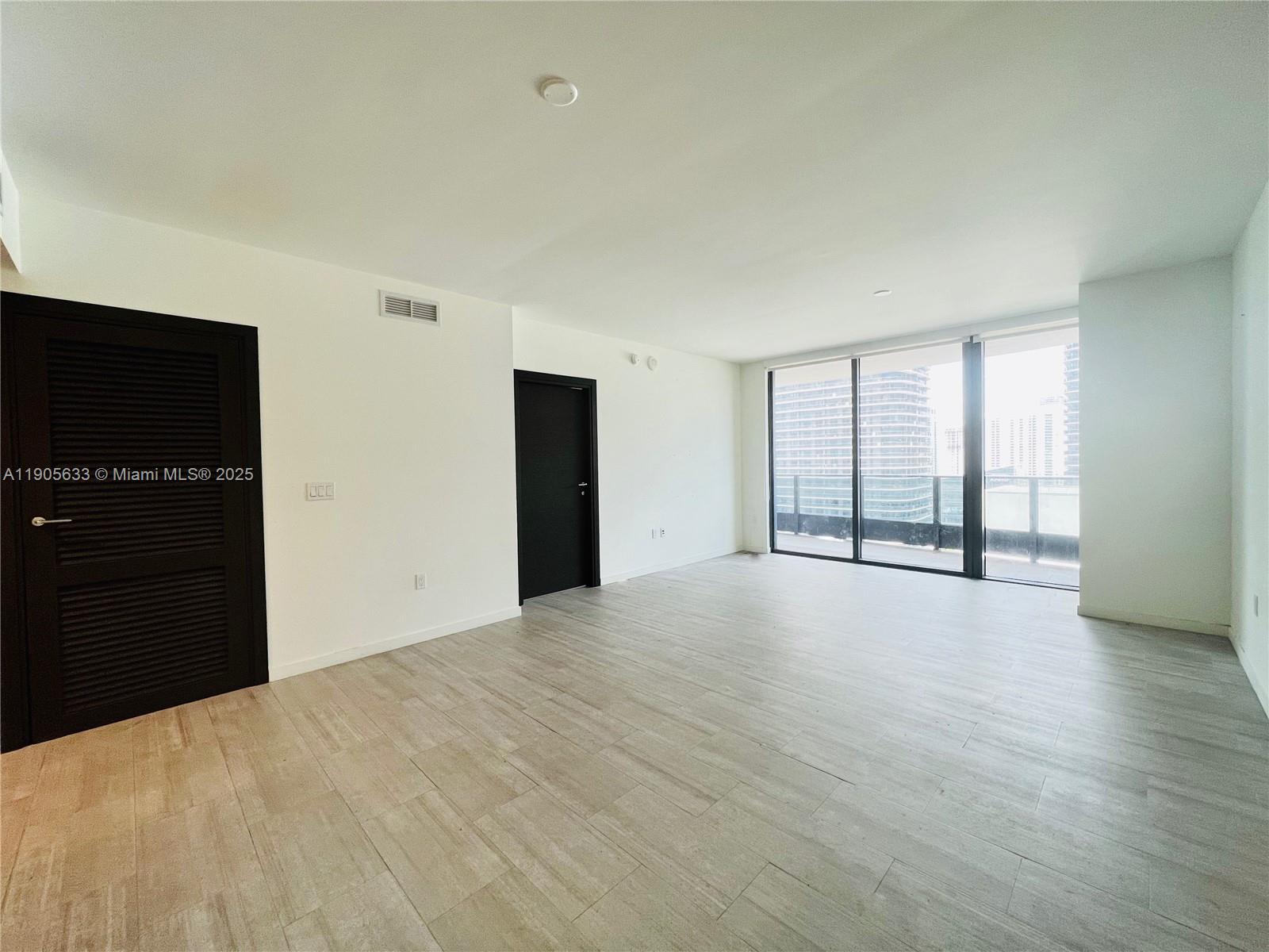 1000 Brickell Plz #3503, Miami FL 33131